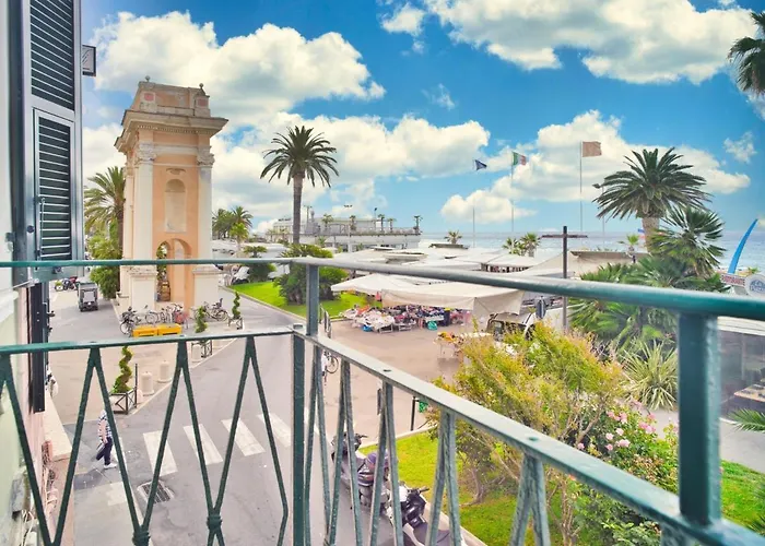 Medusa - Piazza 1 شقة فينالي ليغوري